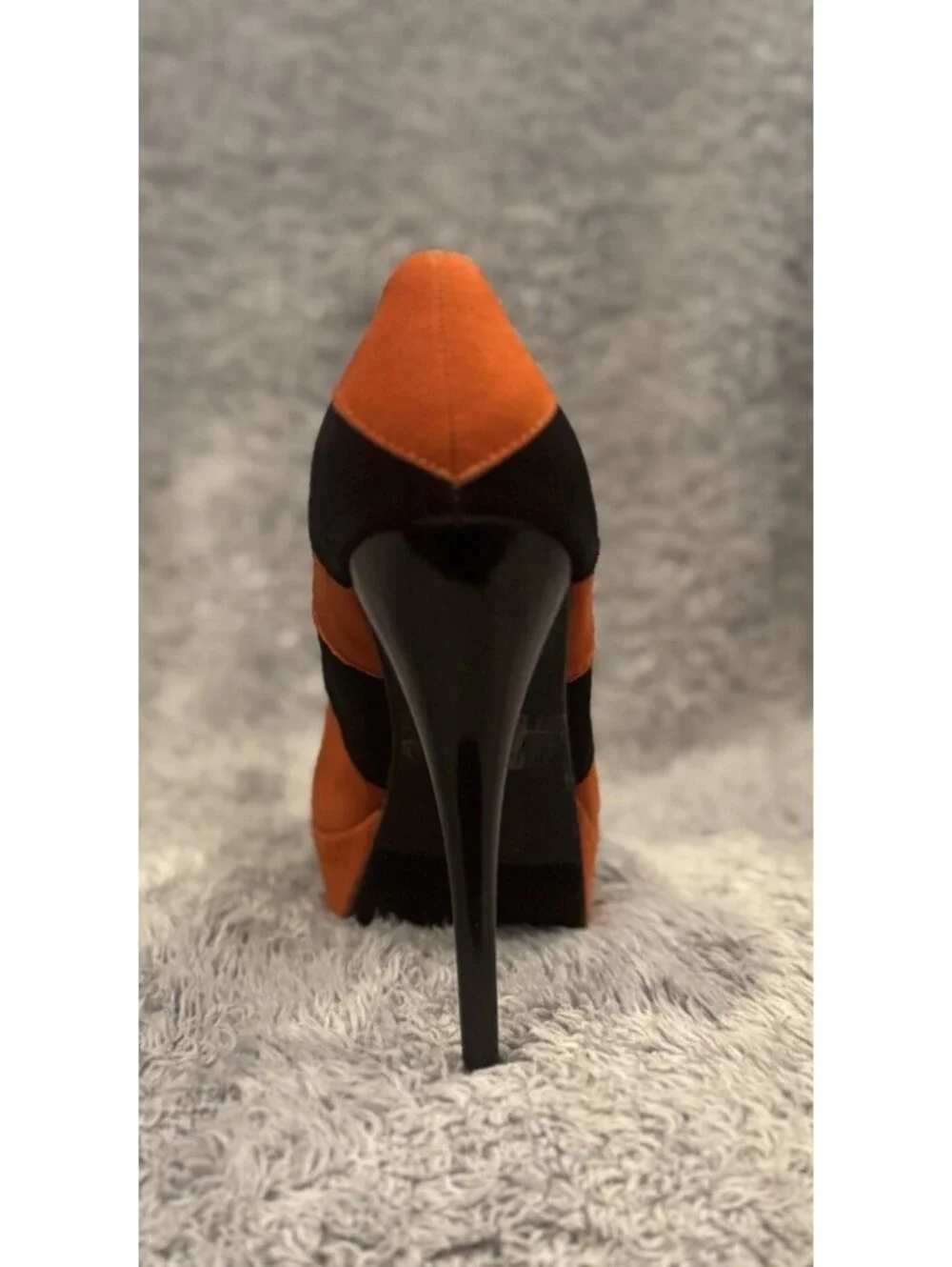 Brander Women’s 8 Platform Pumps Orange Black Colorblock Faux Suede Stiletto